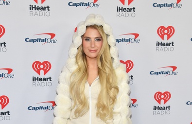 Meghan Trainor actúa en el iHeartRadio Jingle Ball 2024 en Nueva York