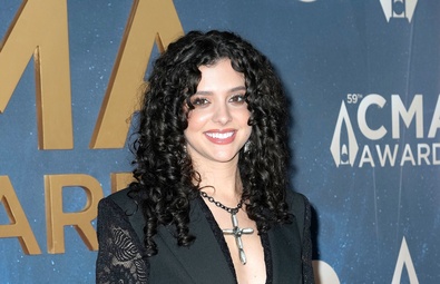 Lanie Gardner Shines at the 59th Country Music Association Awards in Nashville