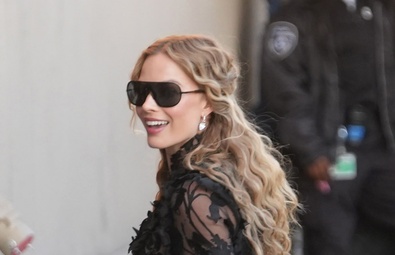 Margot Robbie Makes a Stylish Entrance at Jimmy Kimmel Live in Los Angeles