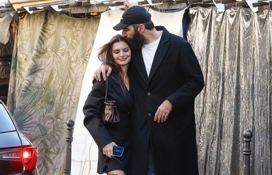 Emily Ratajkowski's Chic Moments at Paris Fashion Week