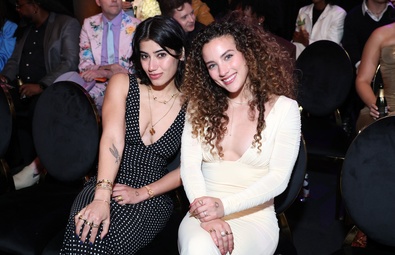 Sofie Dossi brilla en los premios Snappys Awards en Santa Mónica