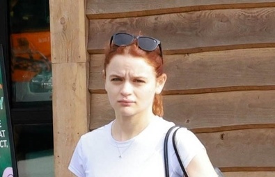 Joey King Spotted Shopping at Lazy Acres in Los Feliz