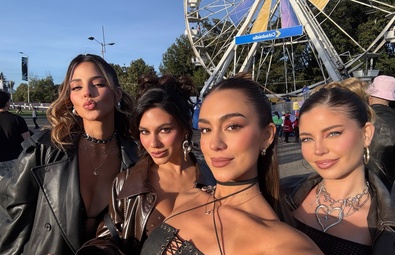 لوانا بارون تروج لمايبيلين في مهرجان Estereo Picnic في بوغوتا