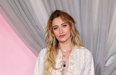 باريس جاكسون تتألق في حفل توزيع جوائز Fashion Trust US 2026 في لوس أنجلوس