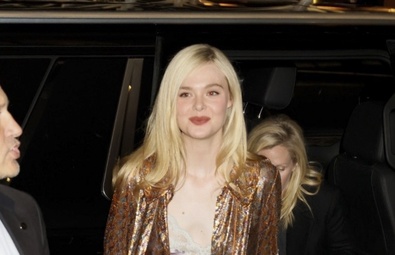 إيل فانينغ تتألق في العرض الأول لفيلم Margo’s Got Money Troubles في نيويورك