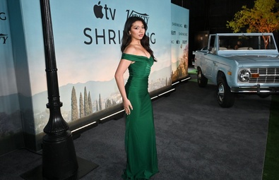 朱莉娅·加西亚 (Julia Garcia) 在洛杉矶 Variety x Apple TV 举办的“Shrinking”FYC 活动中大放异彩
