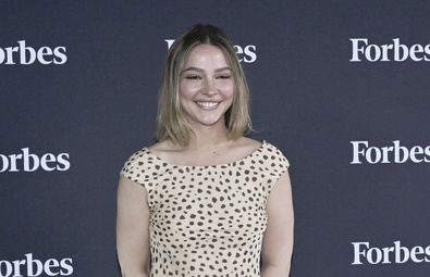 Madelyn Cline Shines at Forbes 30 Under 30 Summit in Phoenix